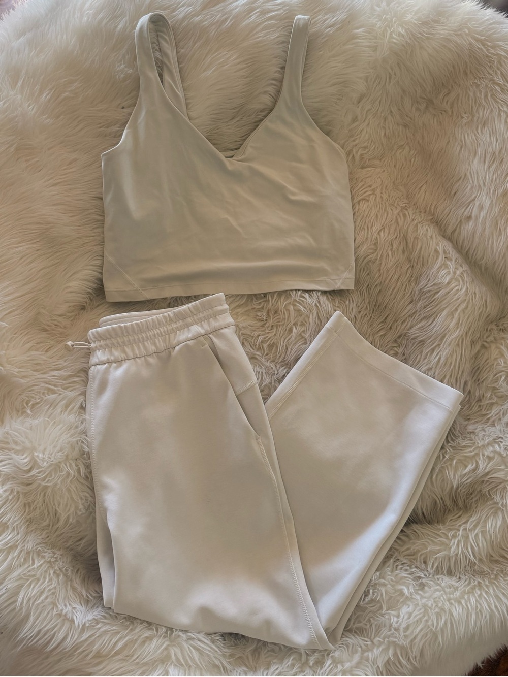 Lululemon bone set